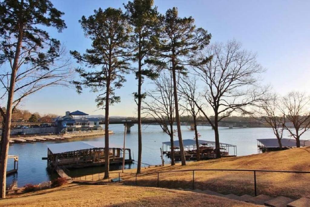 Perfect Couples Retreat - Close To All Amenities Hot Springs Exterior photo