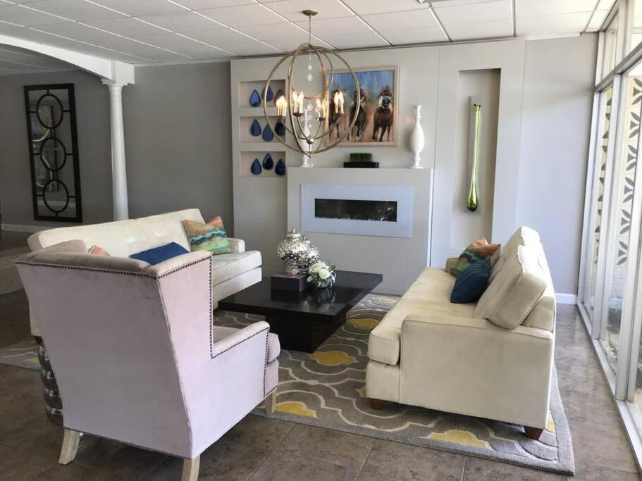 Perfect Couples Retreat - Close To All Amenities Hot Springs Exterior photo